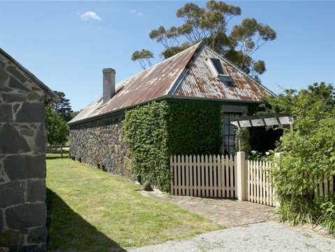 Ziebell-Farmhouse-bluestone.jpg